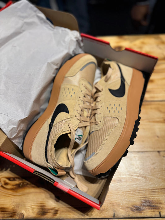 Nike C1TY Brownstone/size 9.5