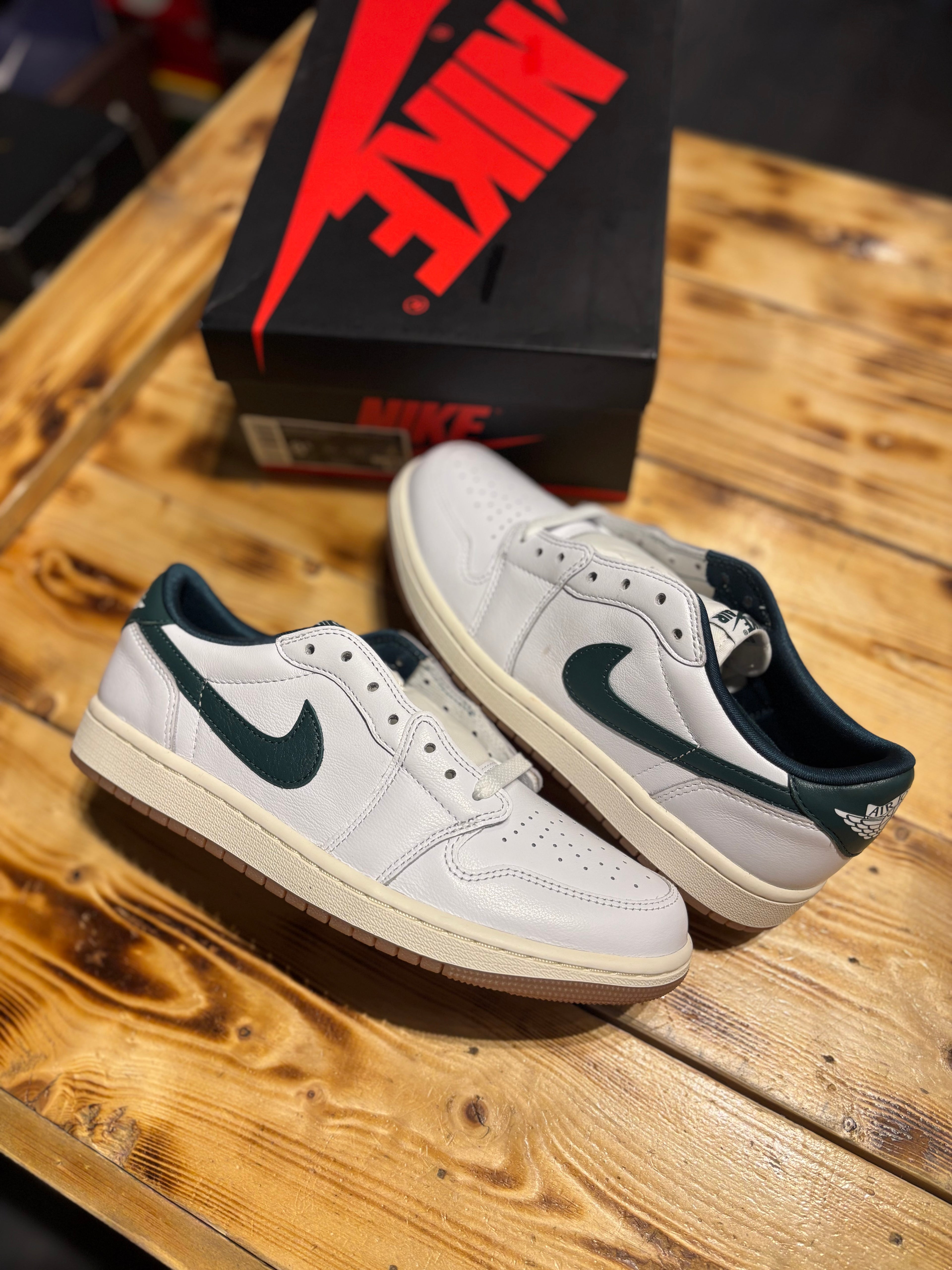Jordan 1 low “Oxidized green”/size 8.5w(7y)