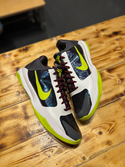 Kobe 5 “chaos”/size 14