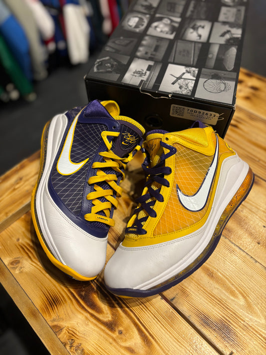 LeBron 7 “media day”/size 9.5