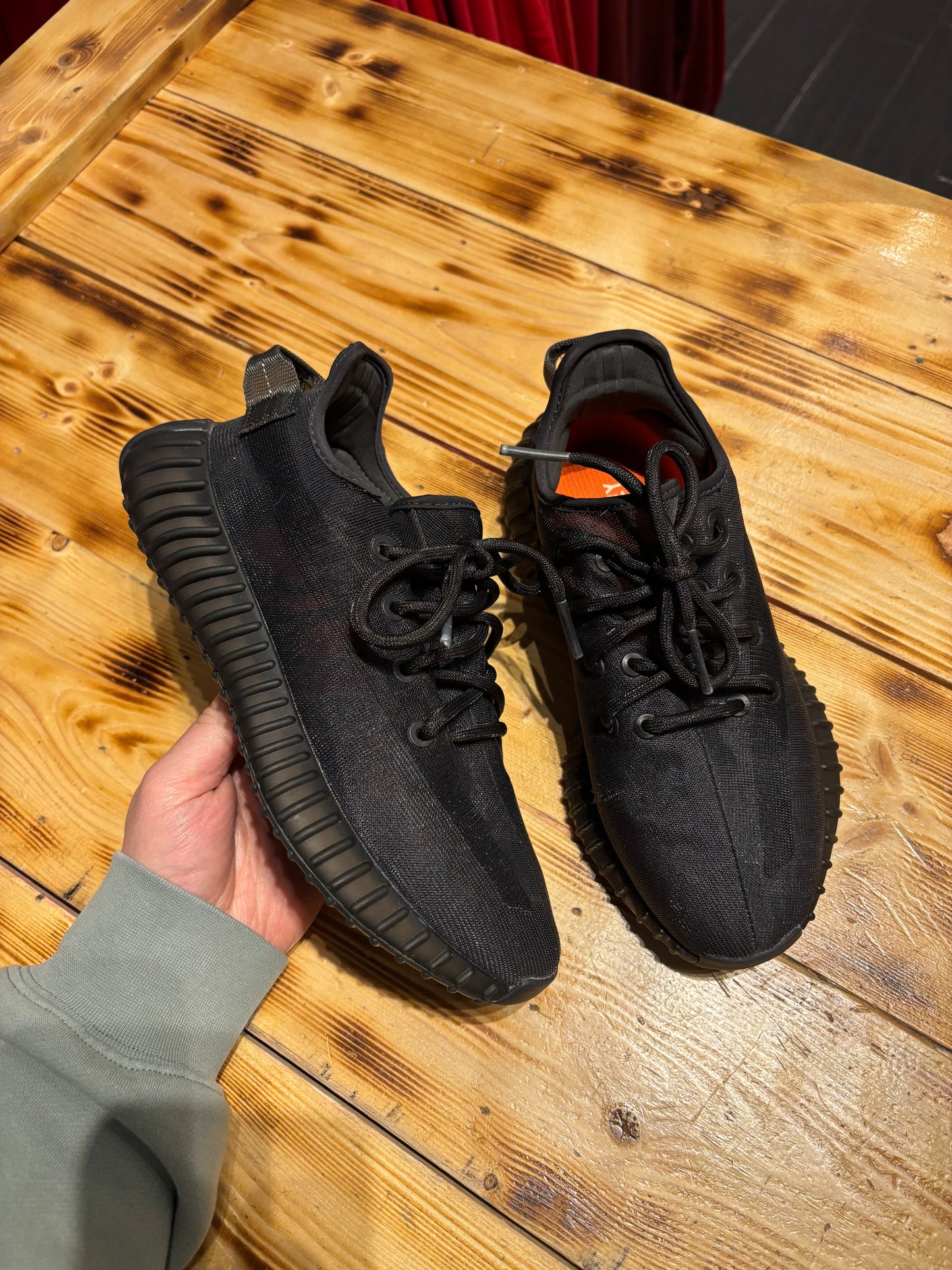 Yeezy mono cinder/size 4.5y