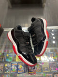 Jordan 11 low “bred”/size 11
