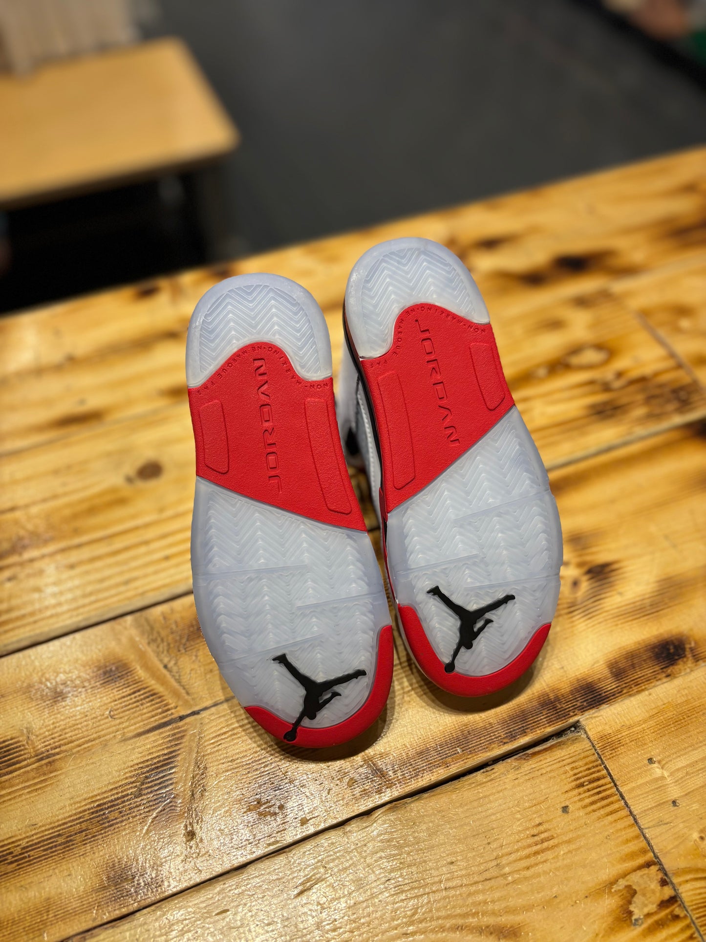 Jordan 5 “fire red”/size 1.5y
