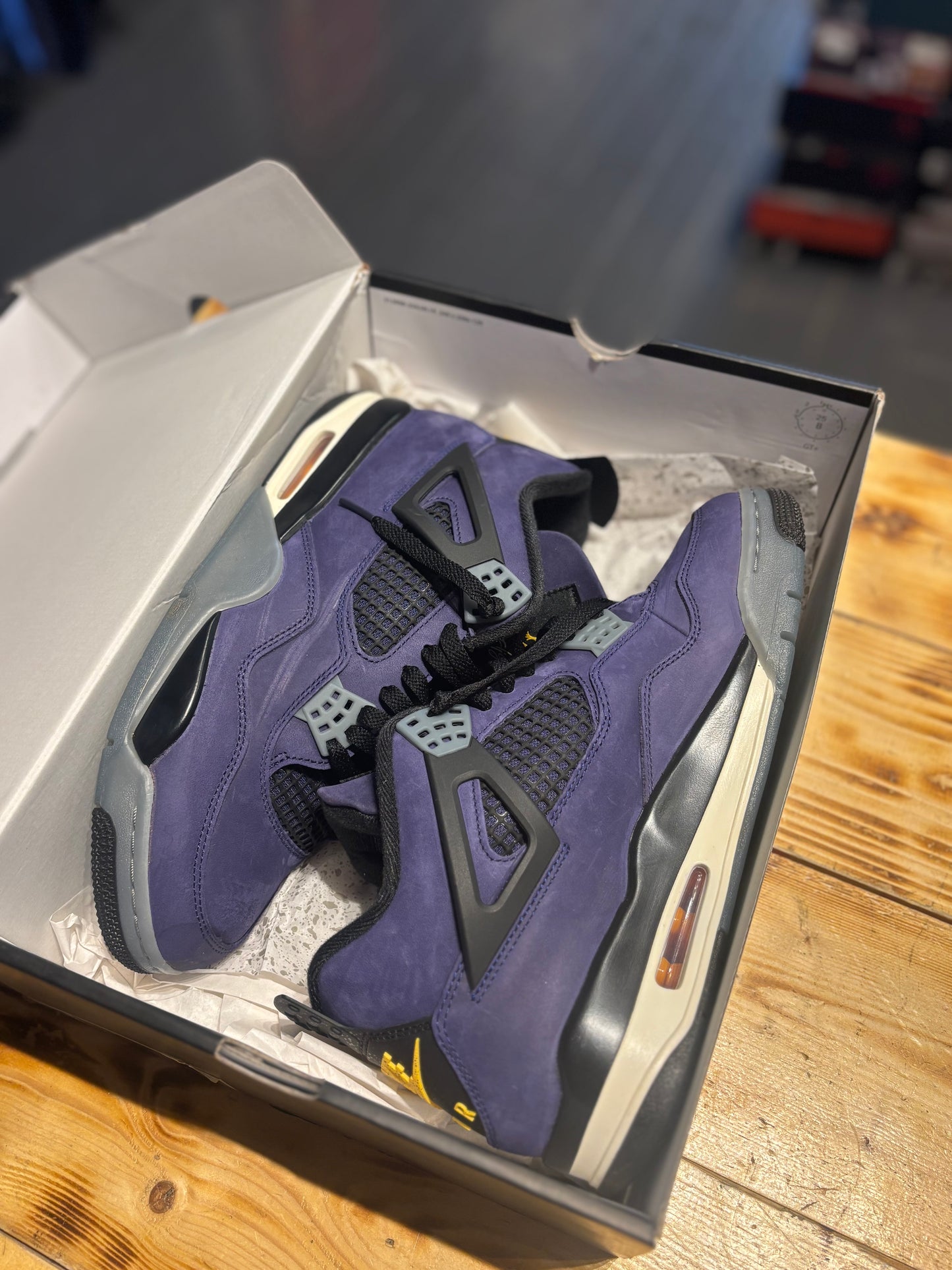 Jordan 4 “Laker”/size 10.5