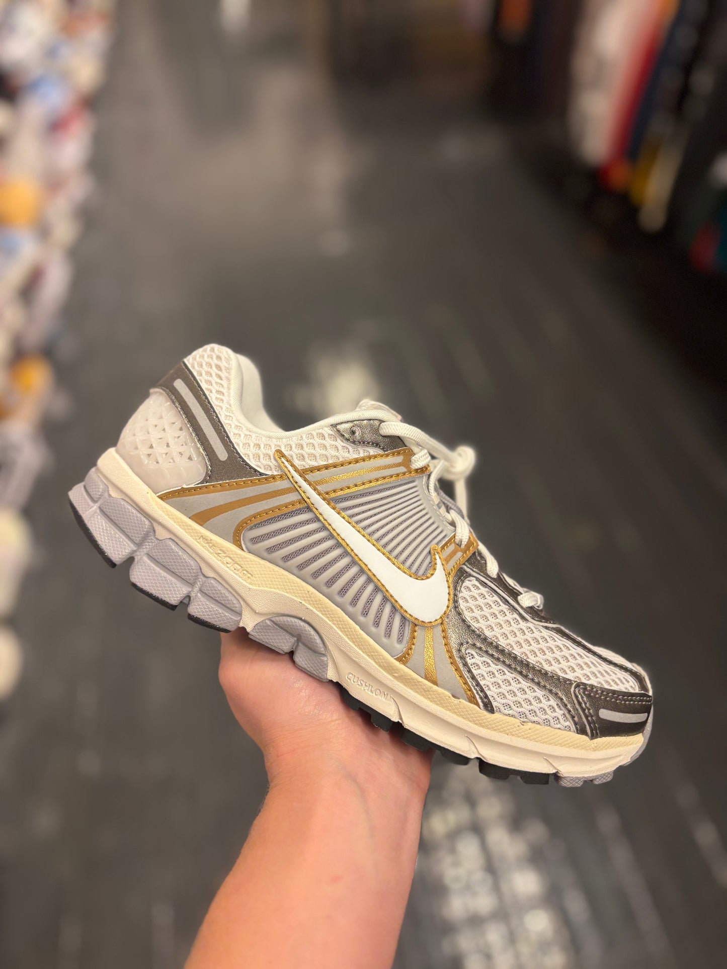 Nike vomero gold