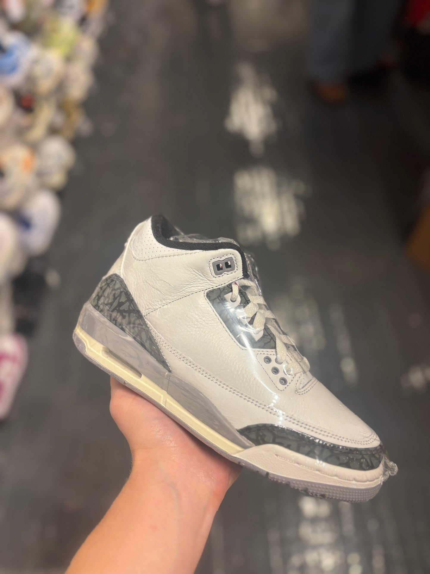 Jordan 3 grey /whitw