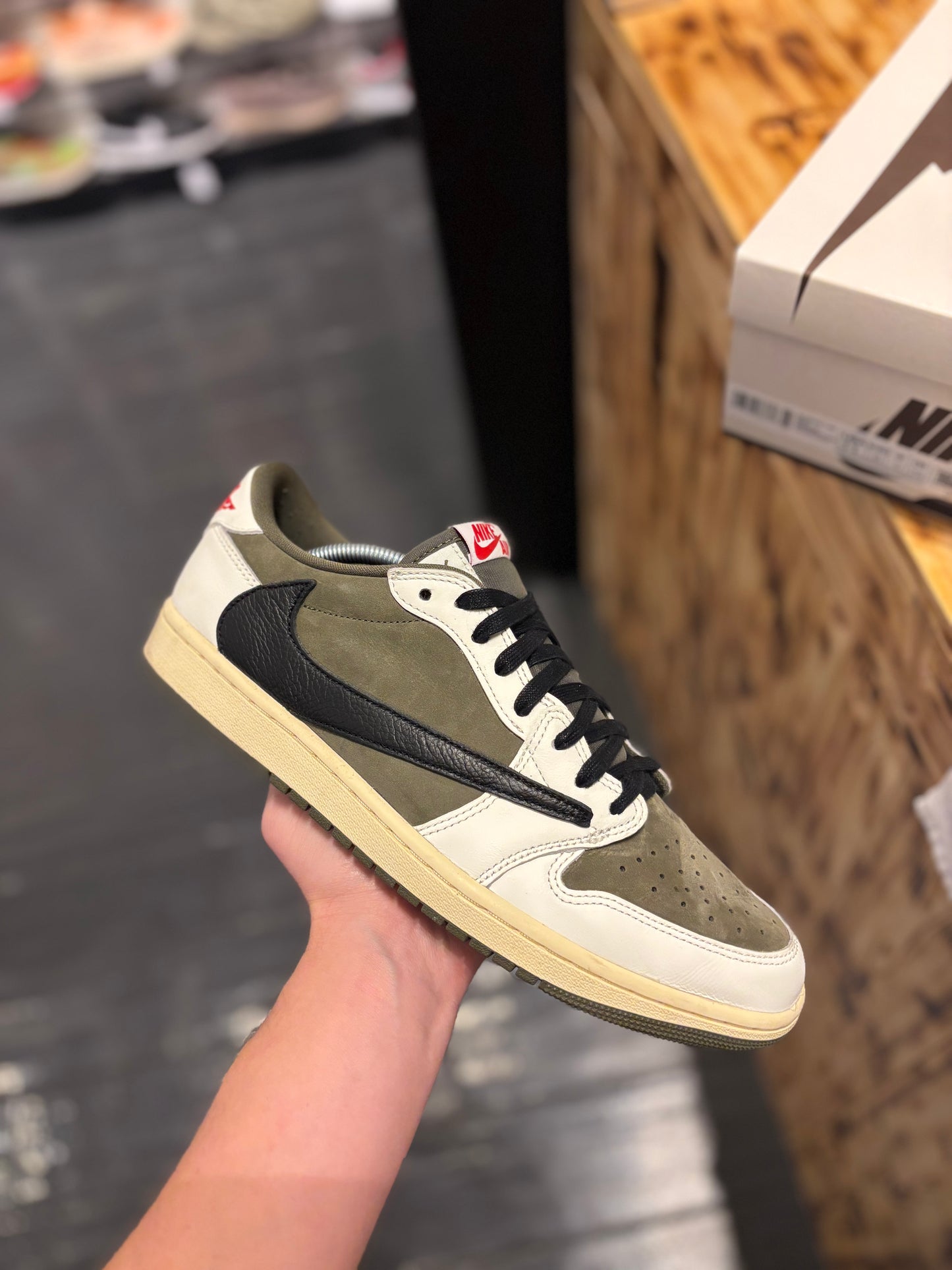 Jordan 1 low Travis “medium olive”