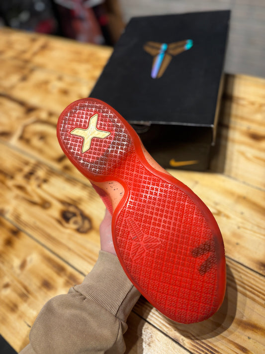 Kobe 10 low “hot lava”