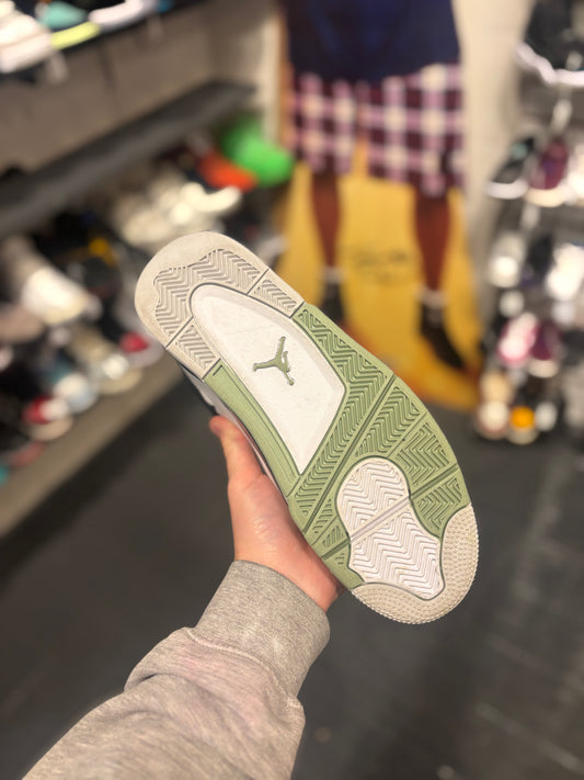 Jordan 4 “seafoam”