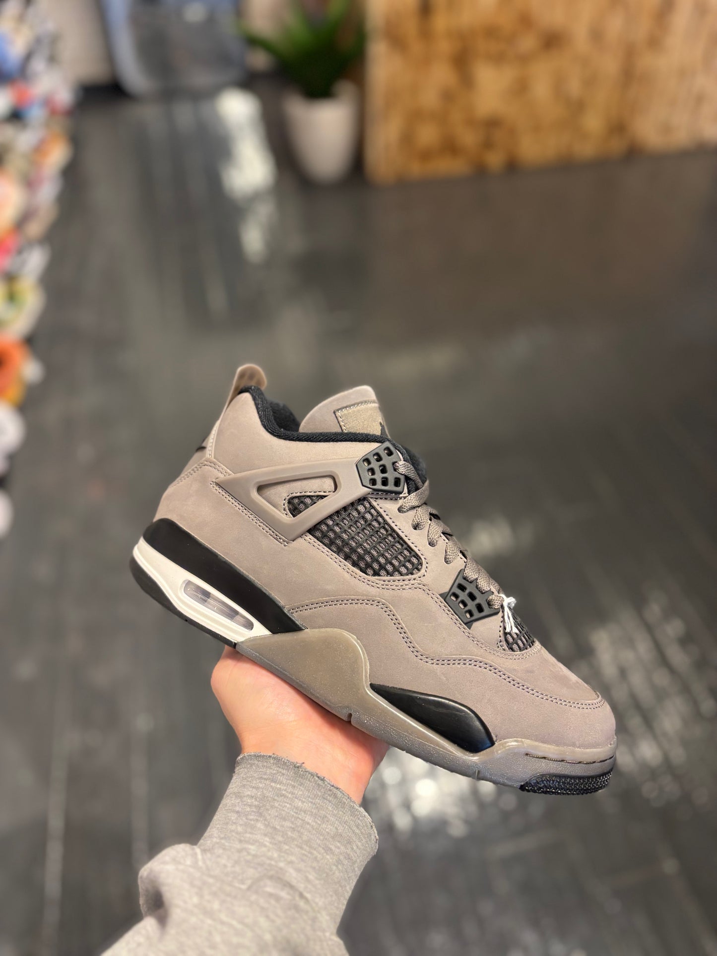 Jordan 4 “cave stone”