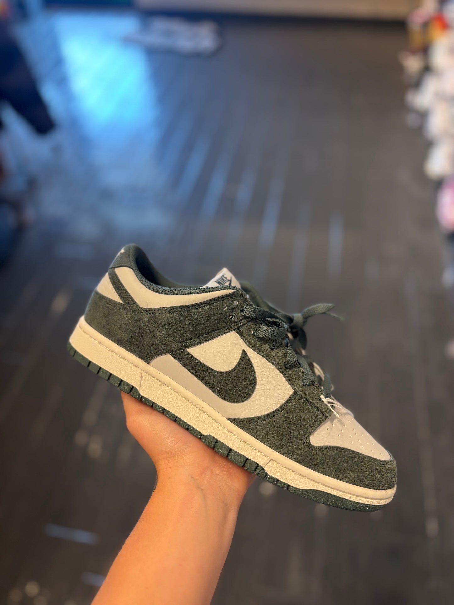 Nike dunk low “vintage green”