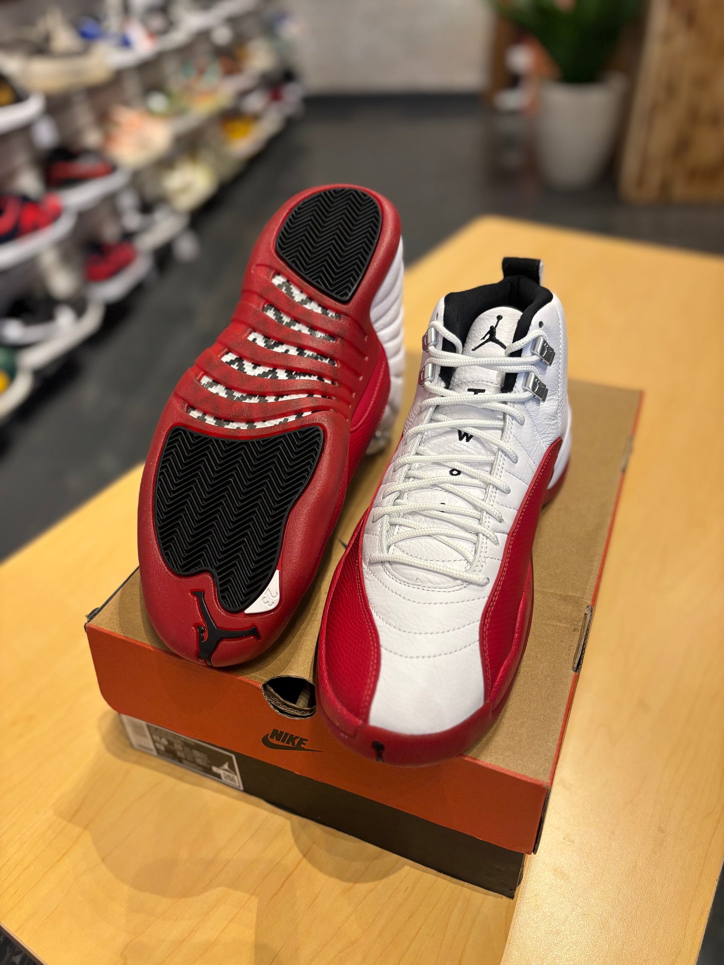 Jordan 12 cherry/ size 11.5