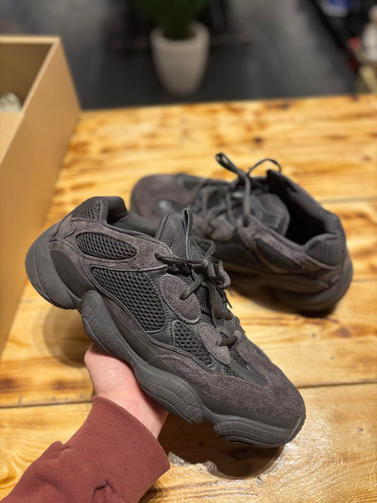 Yeezy 700 “utility black