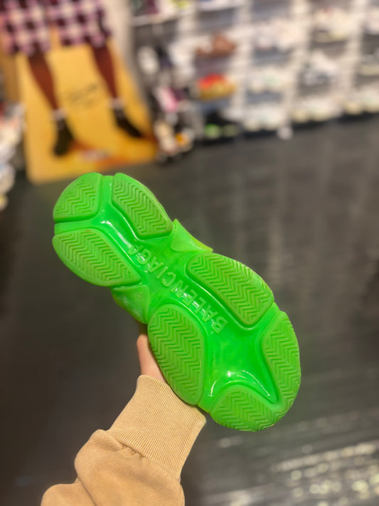 Balenciaga triple s green