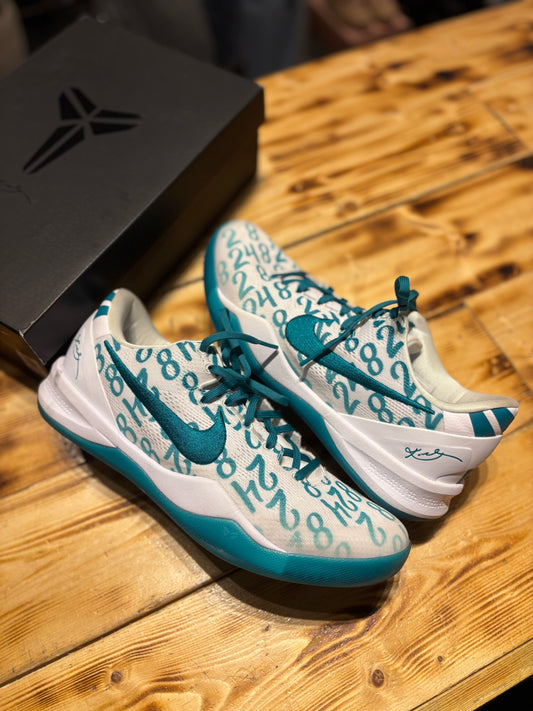 Kobe 8 protro “radiant emerald”