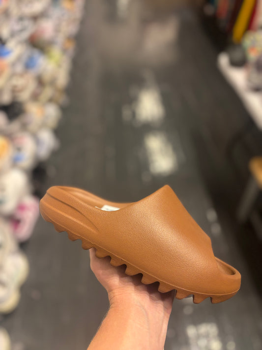 Yeezy slide flax