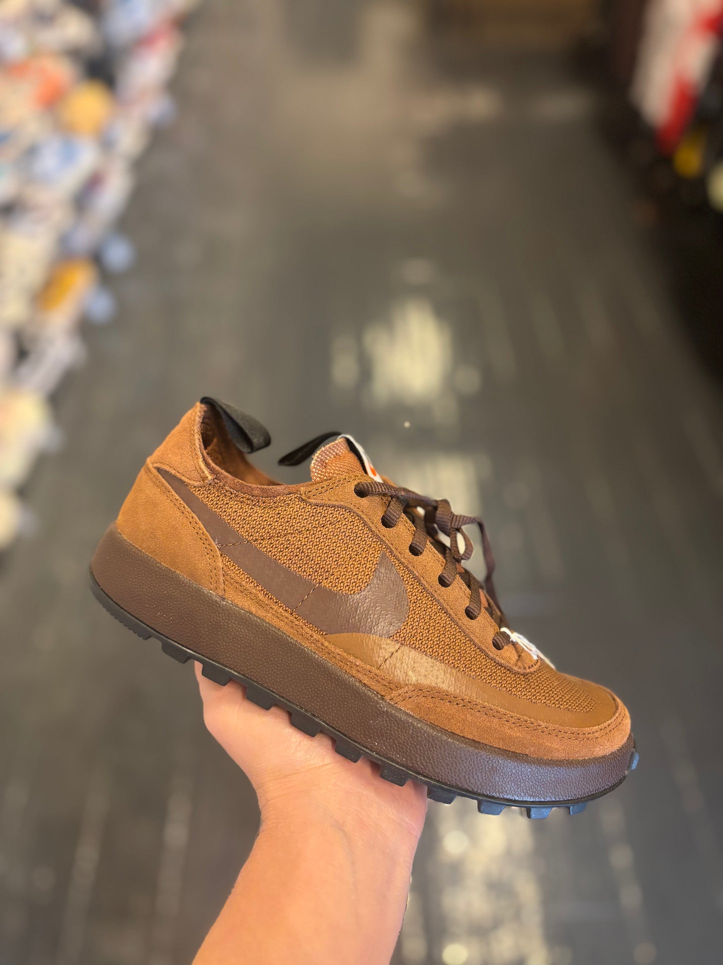Nike tom sach brown
