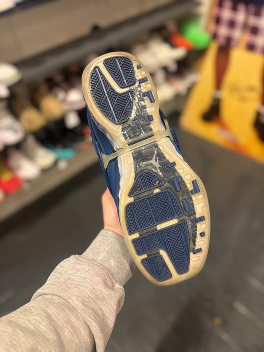 Jordan 16 “trophy room”