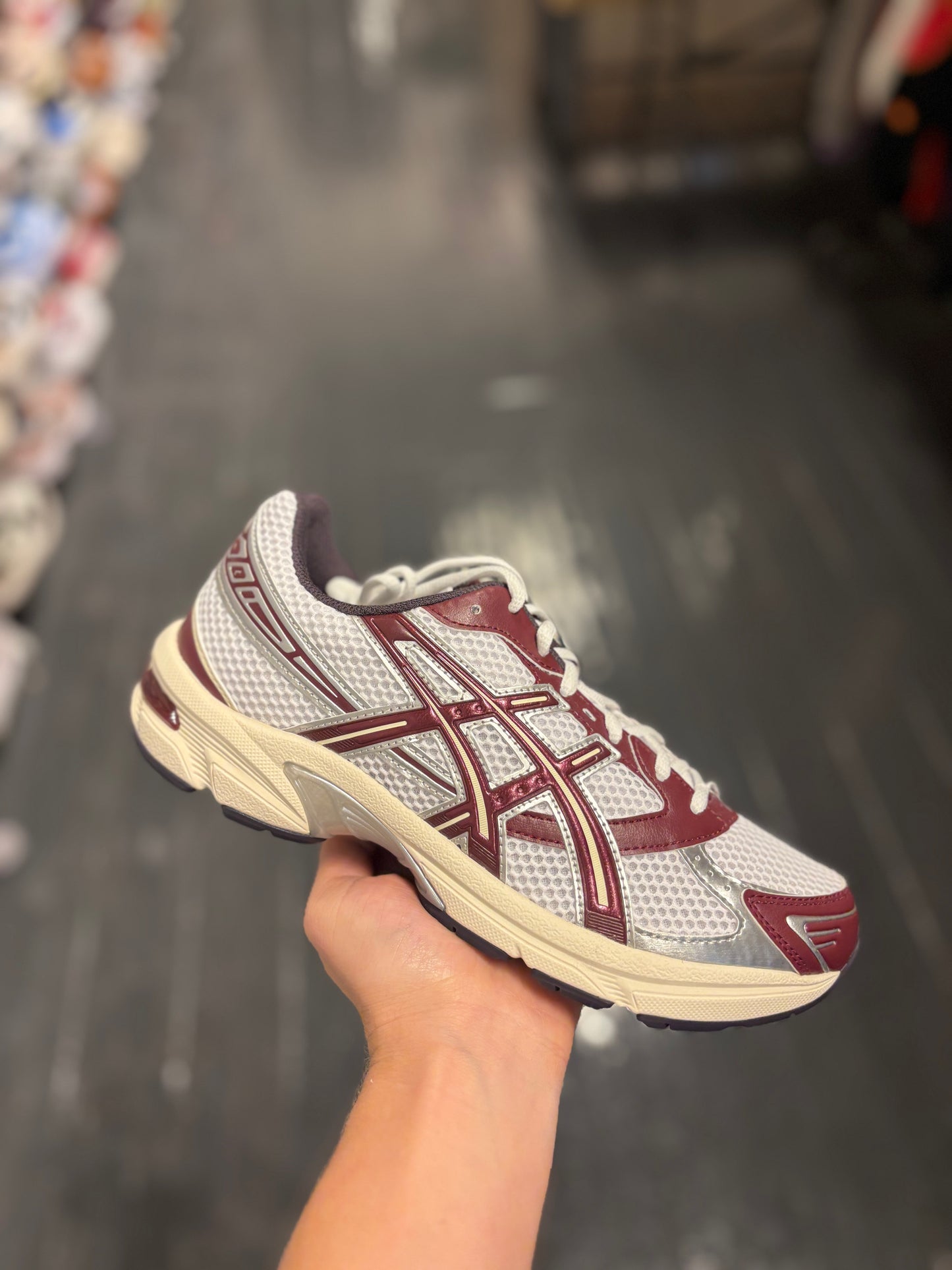 Asic 1130 maroon