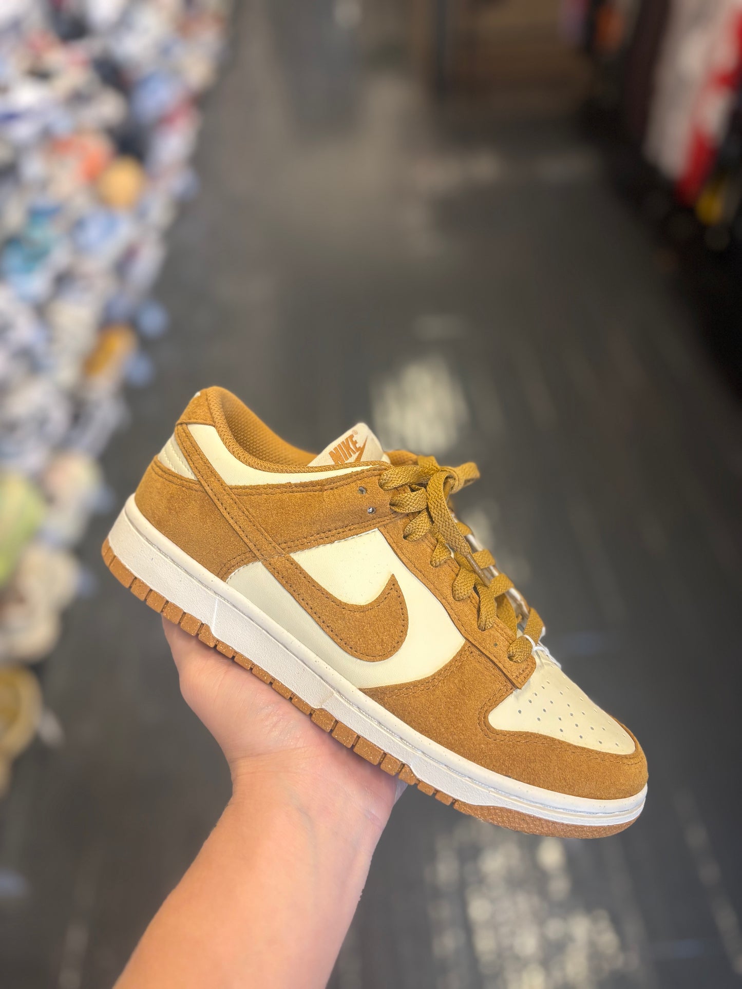 Nike dunk low tan/cream