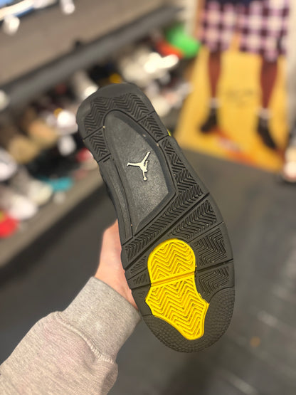 Jordan 4 thunder