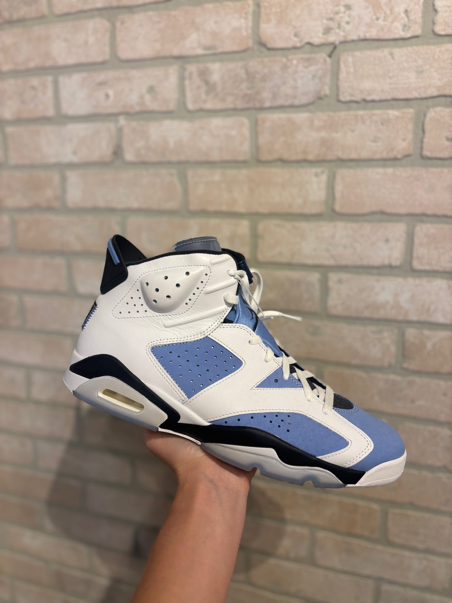 Jordan 6 “UNC”