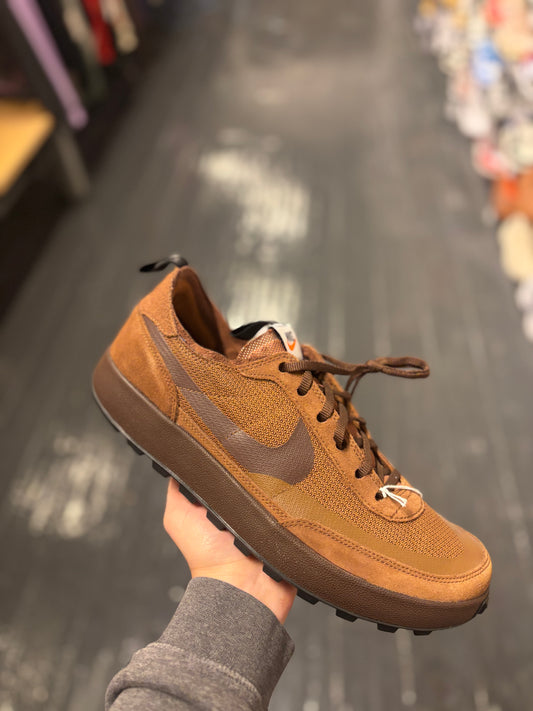 Nike tom sachs “field brown”