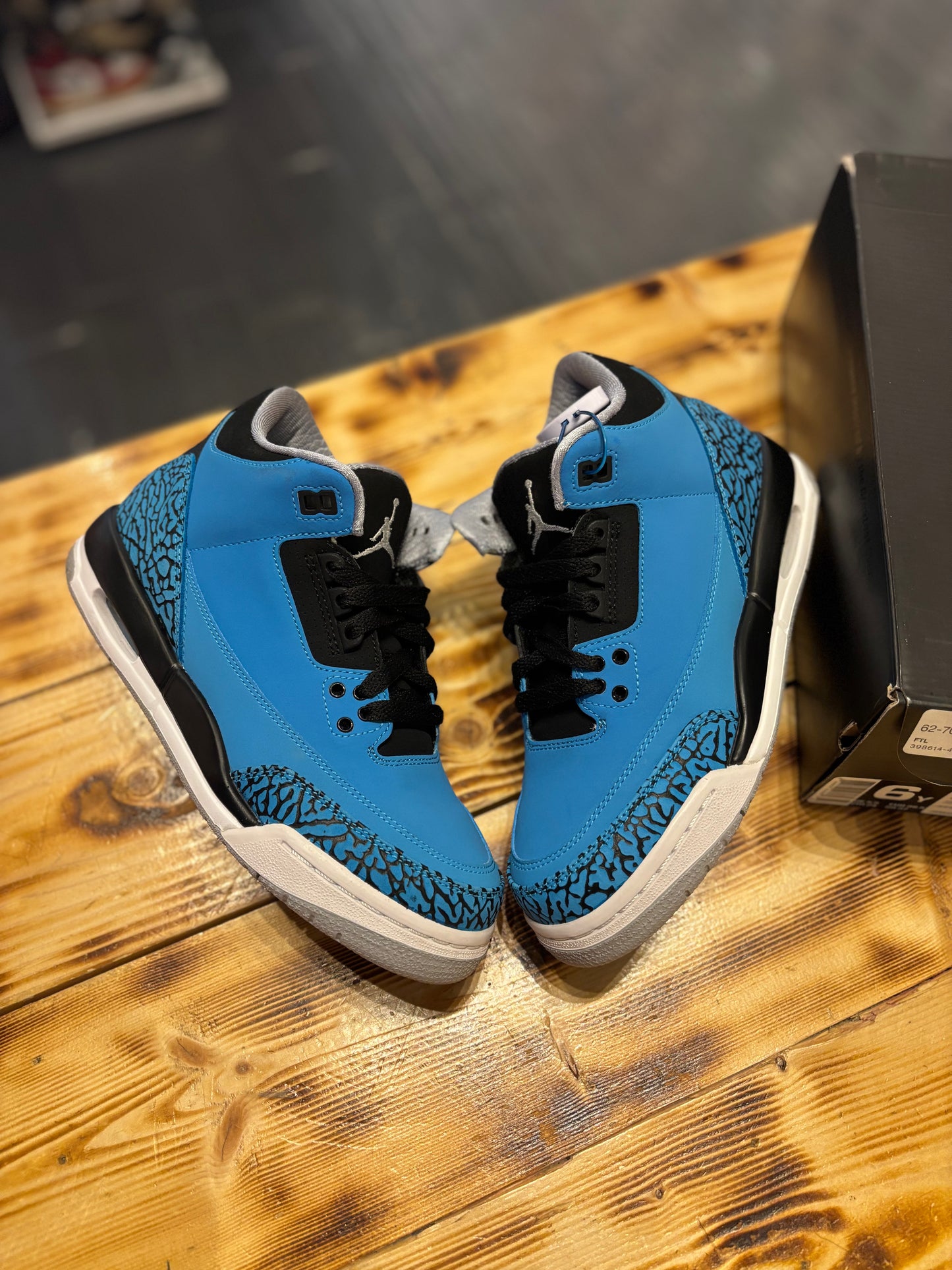 Jordan 3 “powder blue”