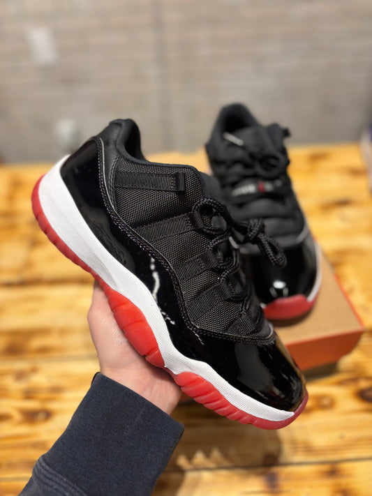 Jordan 11 low bred