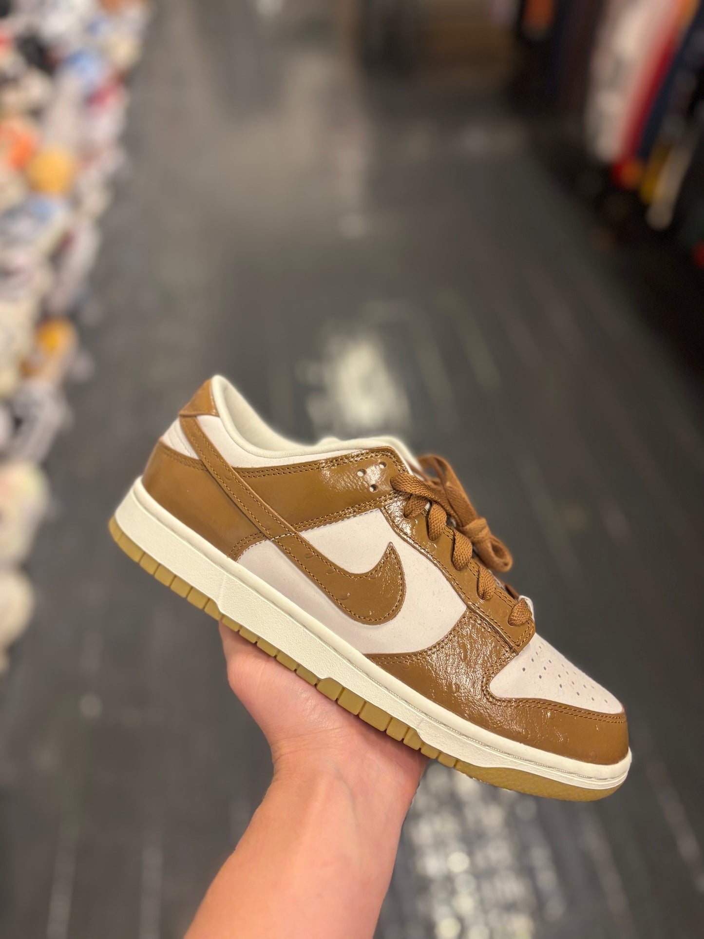 Nike dunk low “ostrich”