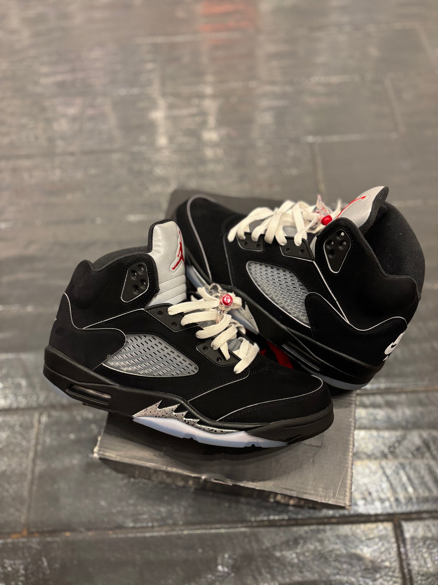 Jordan 5 black metallic