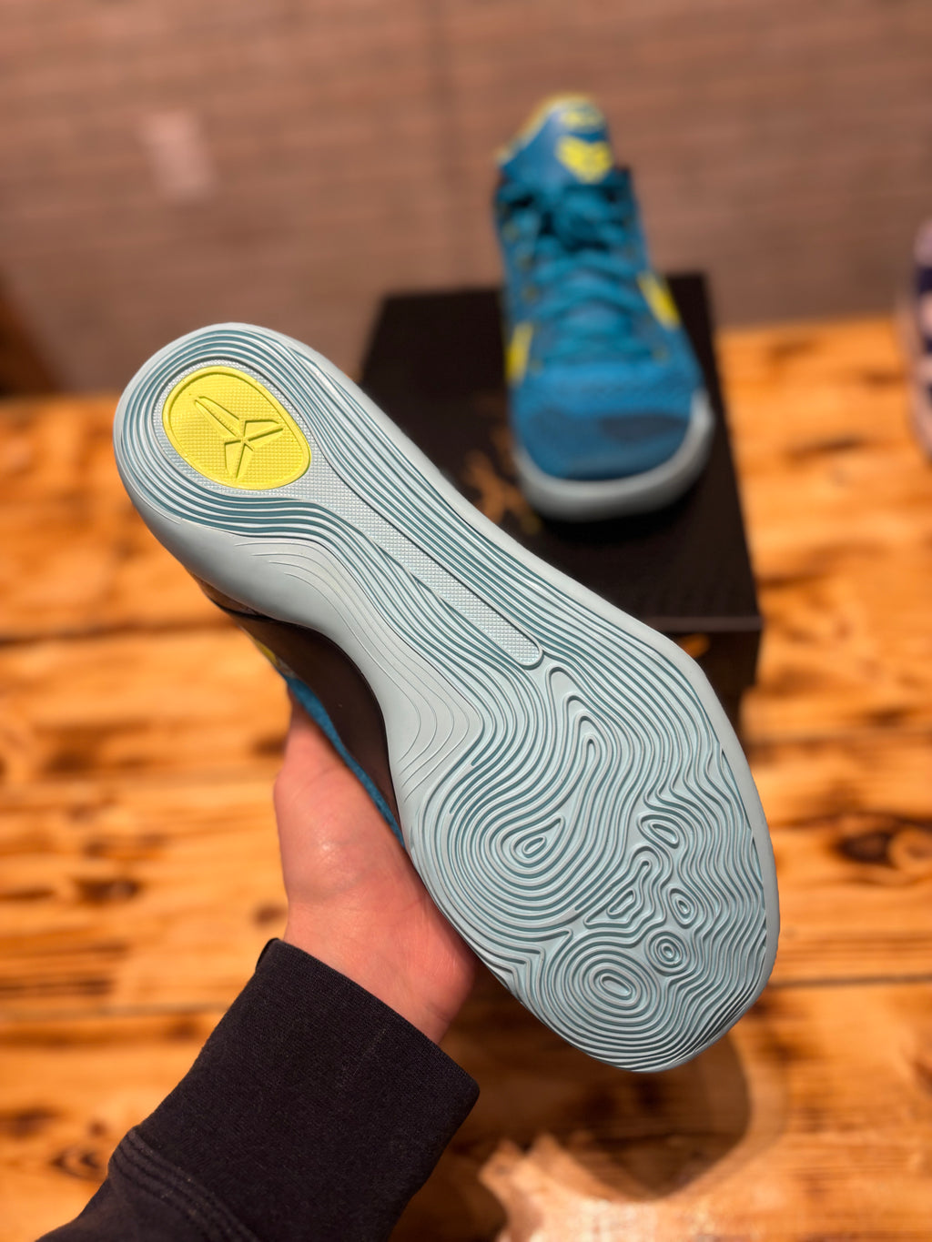 Kobe 9 low
