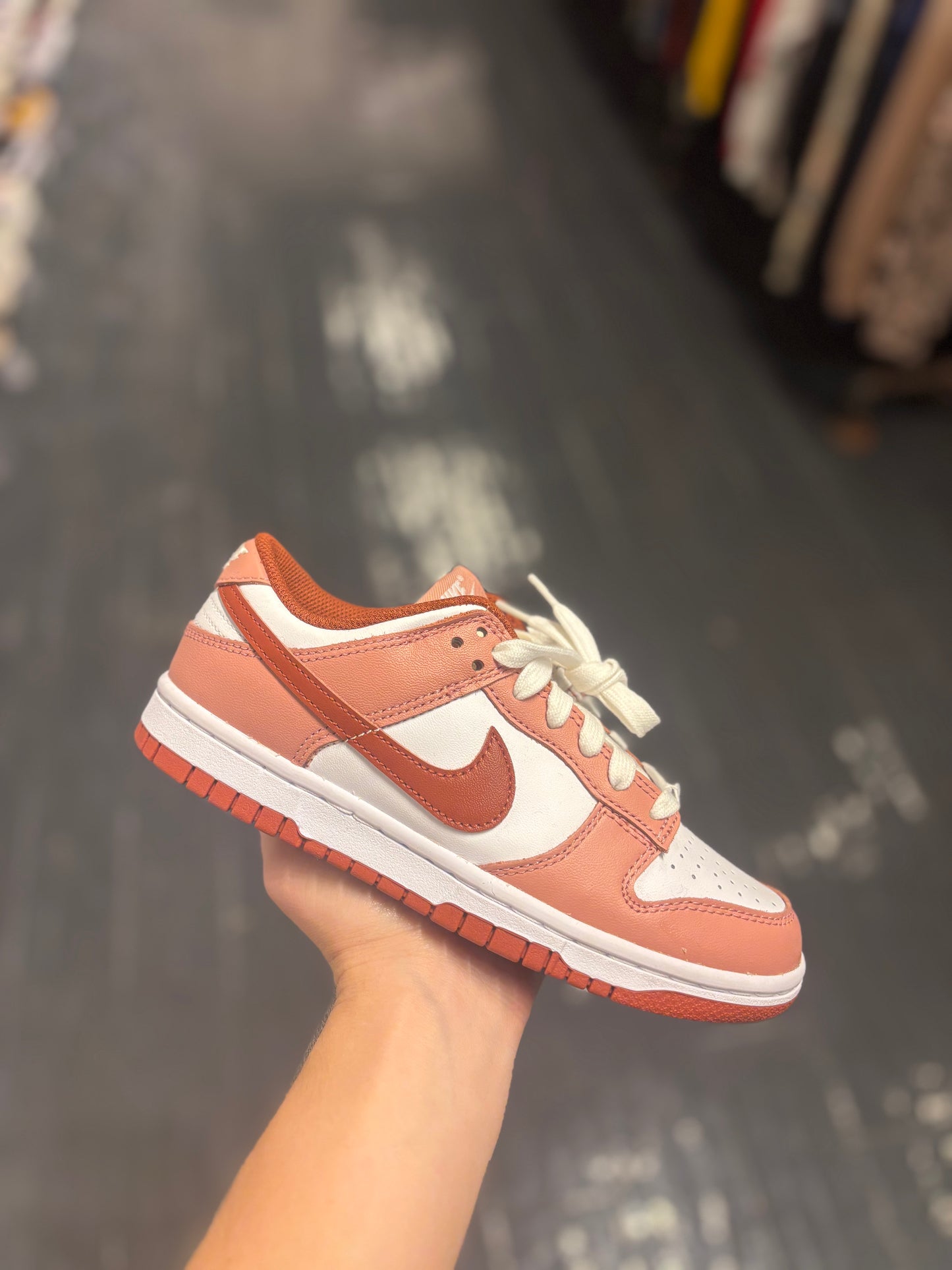 Nike dunk “red stardust”