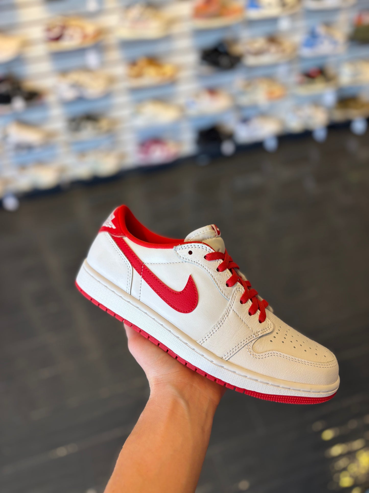 Jordan 1 low red/white