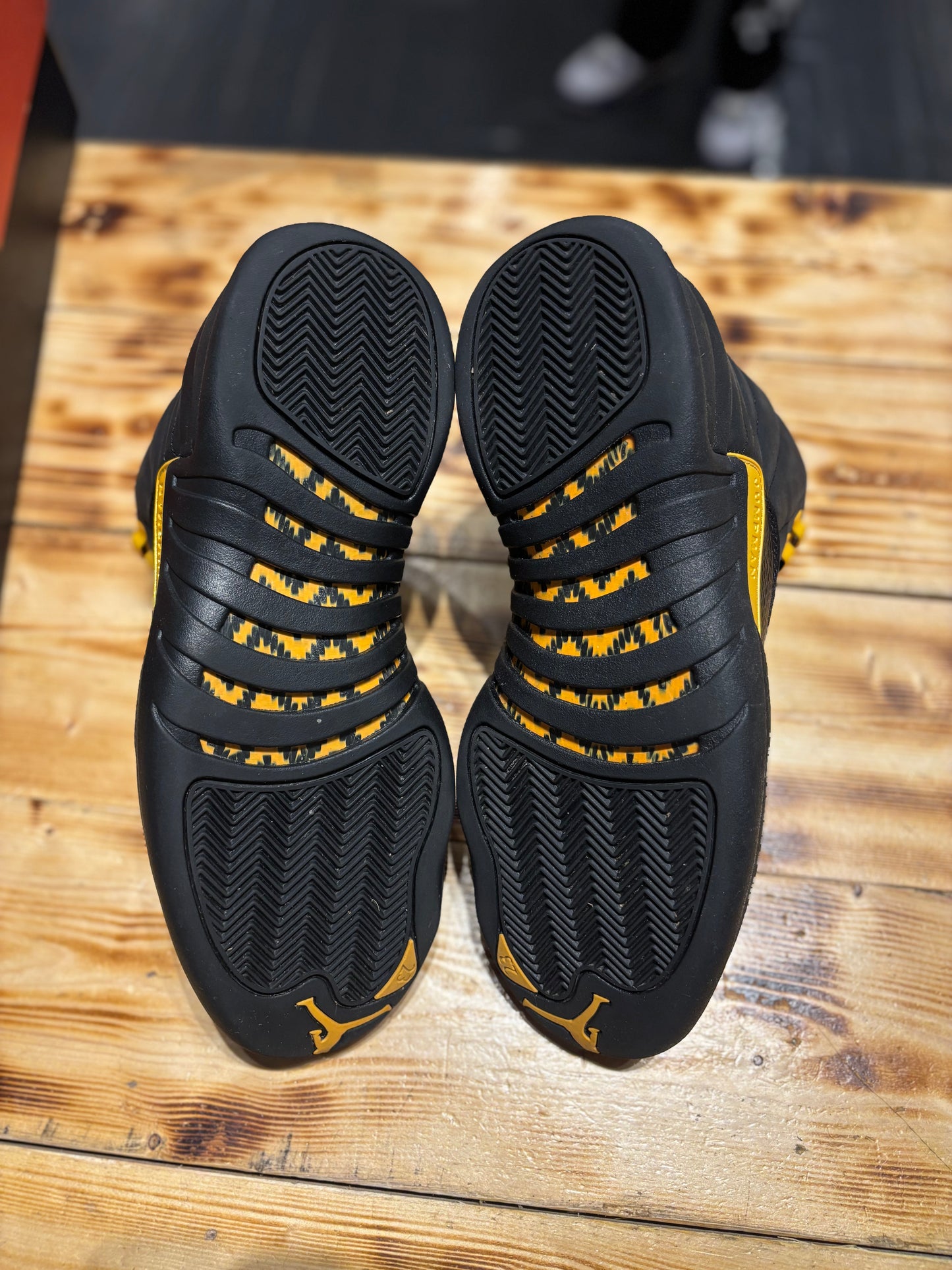 Jordan 12 black taxi
