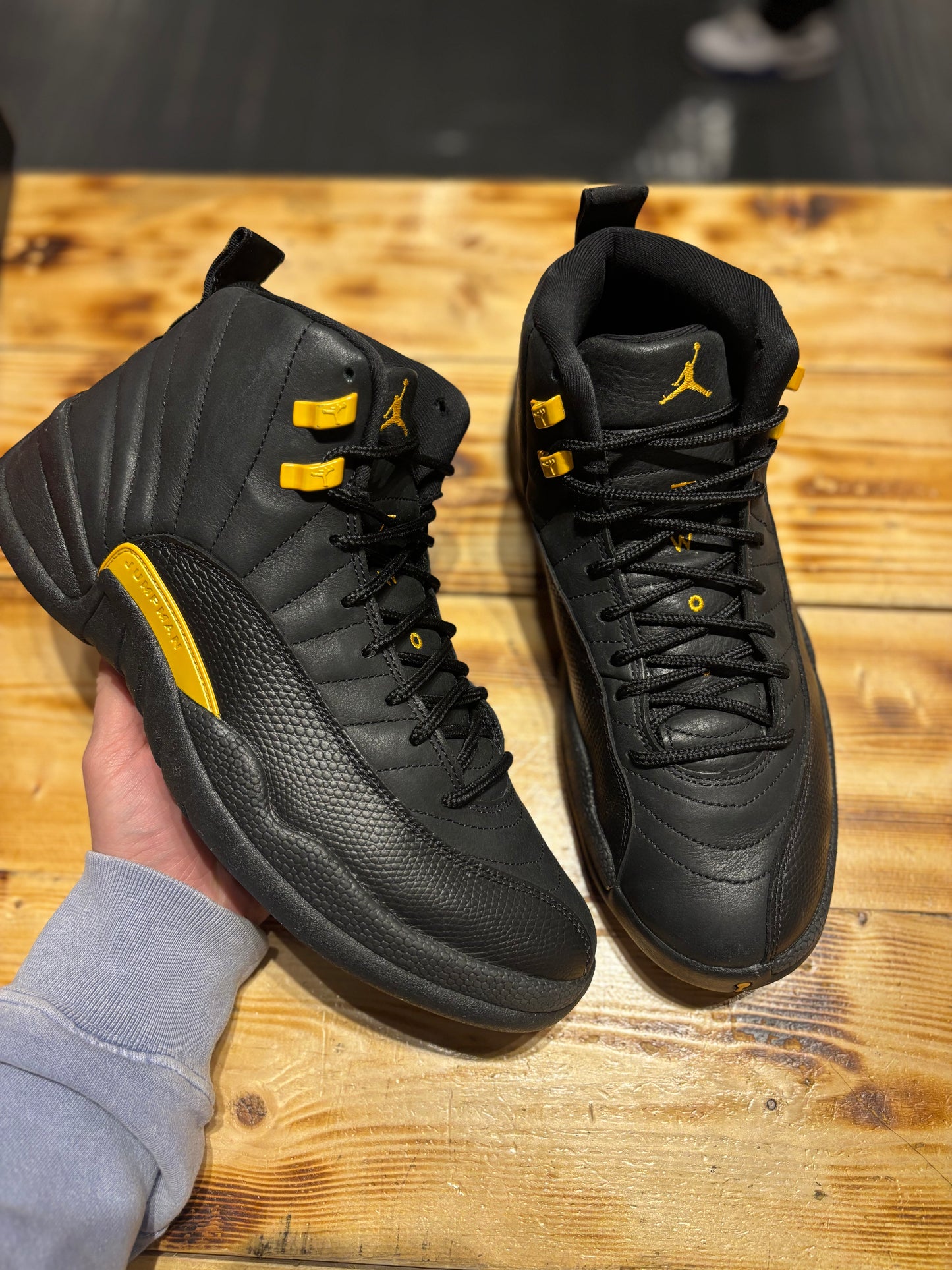 Jordan 12 black taxi