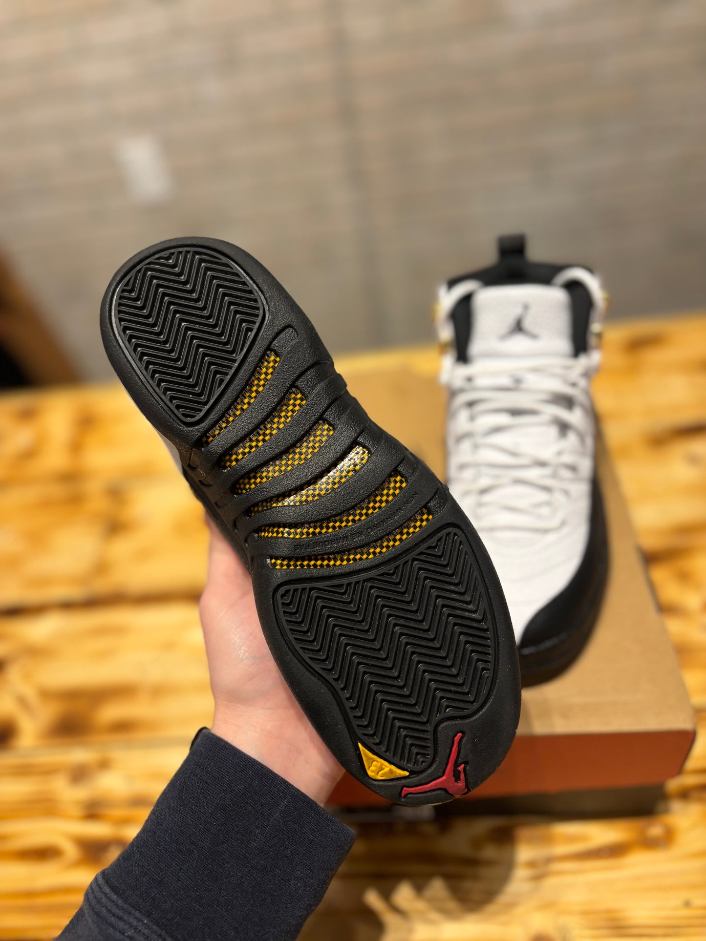 Jordan 12 taxi
