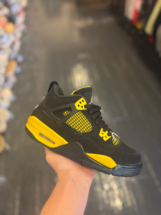 Jordan 4 thunder