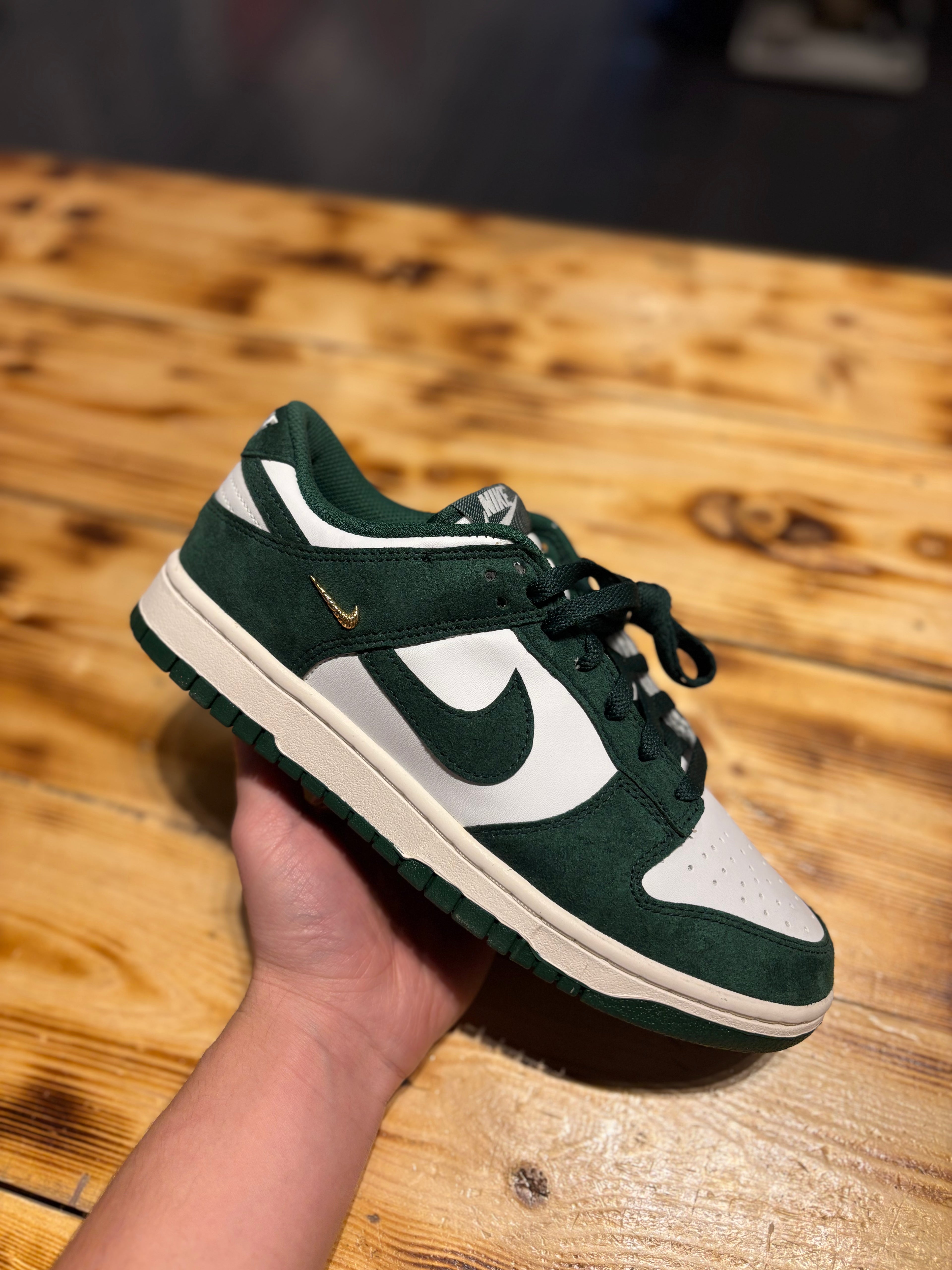 Nike dunk forest green