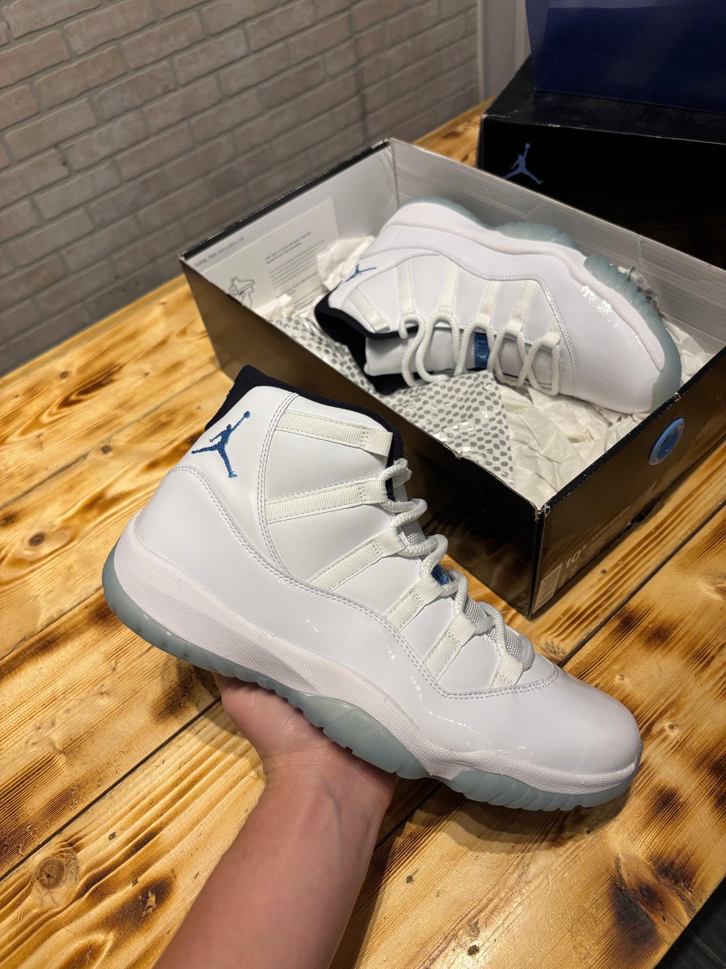 Jordan 11 “legend blue” 2014